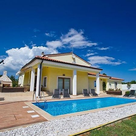 Villa Maggie Sisan Bilik gambar