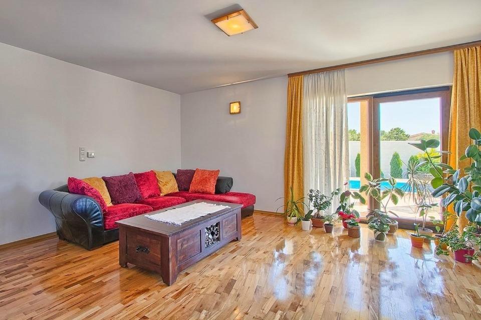 Villa Maggie Sisan Bilik gambar